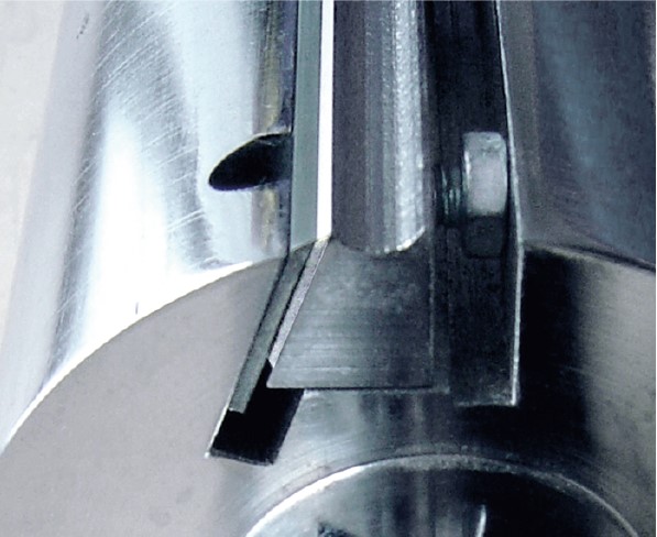 Fer extra-mince BARKE HLS 13%Cr (NORDFIL 666) Long.150 Larg.18.6 Ep.1.0 1 trou - 2 oblongs 30 – 45 – 30