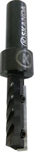 Mèche à défoncer   à plaquettes HW   Finition  Ø 18  LC. 50  LU. 50  LT. 125  Q 20 Z 1+1   Coupe neutre  Rot. Droite